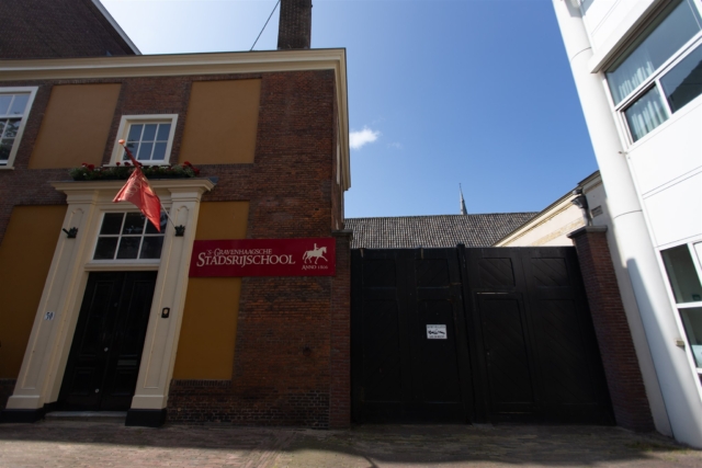 [lang_nl]Ingang[/lang_nl][lang_en]Entrance[/lang_en]